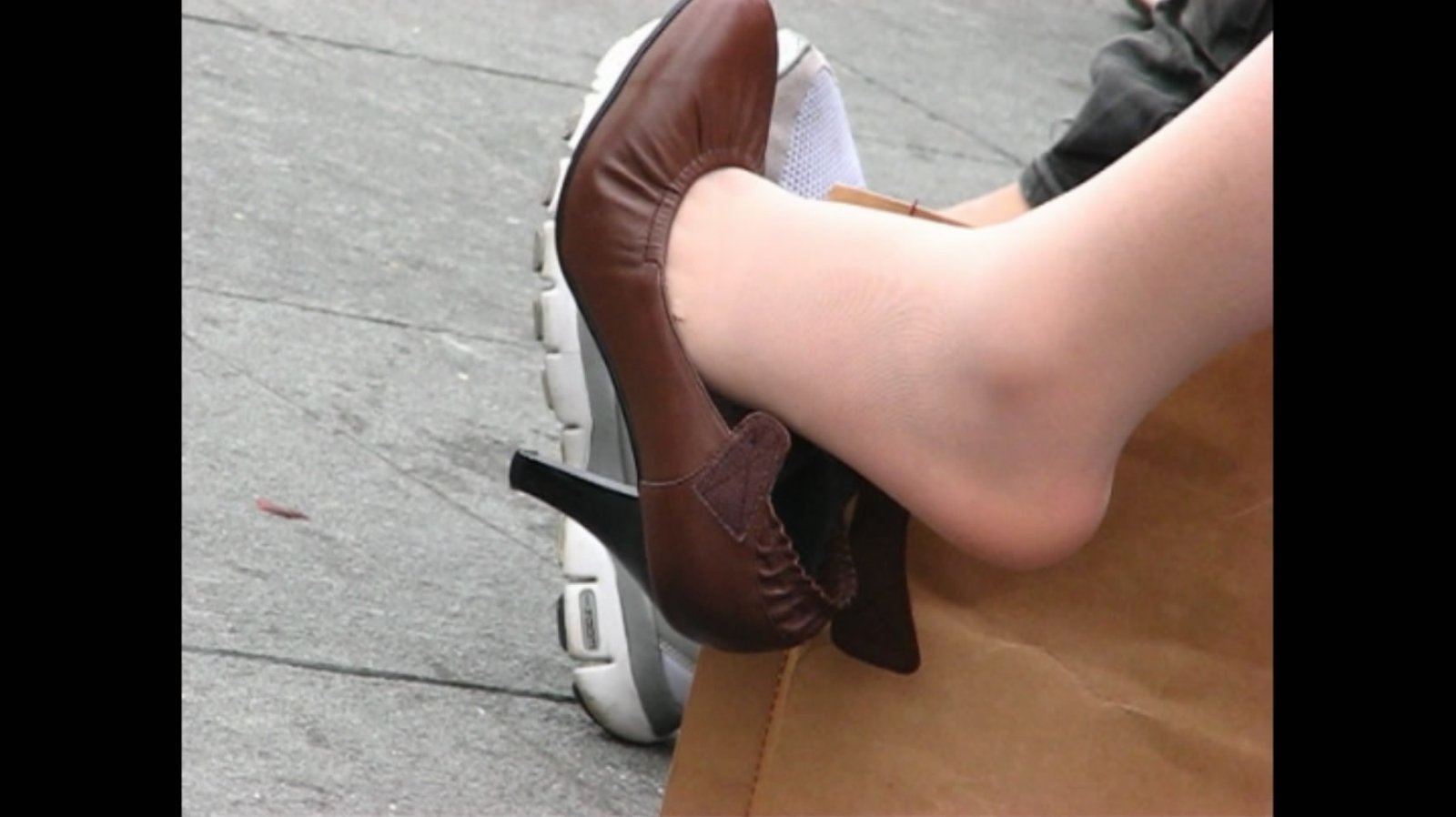 streetsnapdangl[00 00 37][20181128 232837 4]